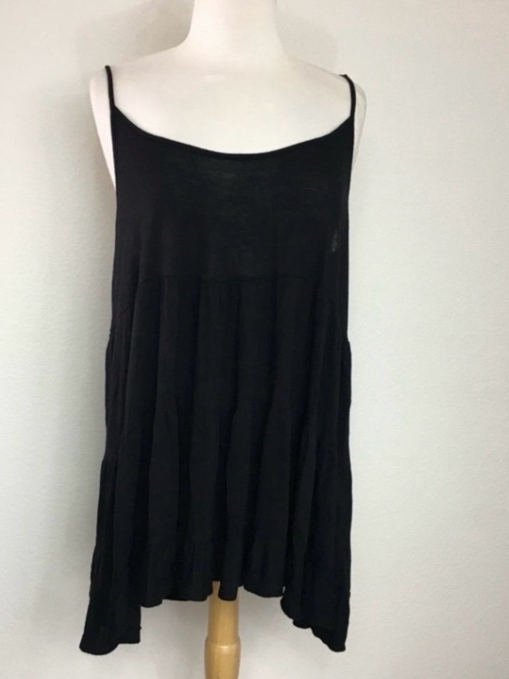 3/$25 Tres Bien Juniors Black Tiered Soft Stretch Tank Top Size Large Casual